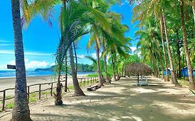 Hotel Oasis & Surf Camp